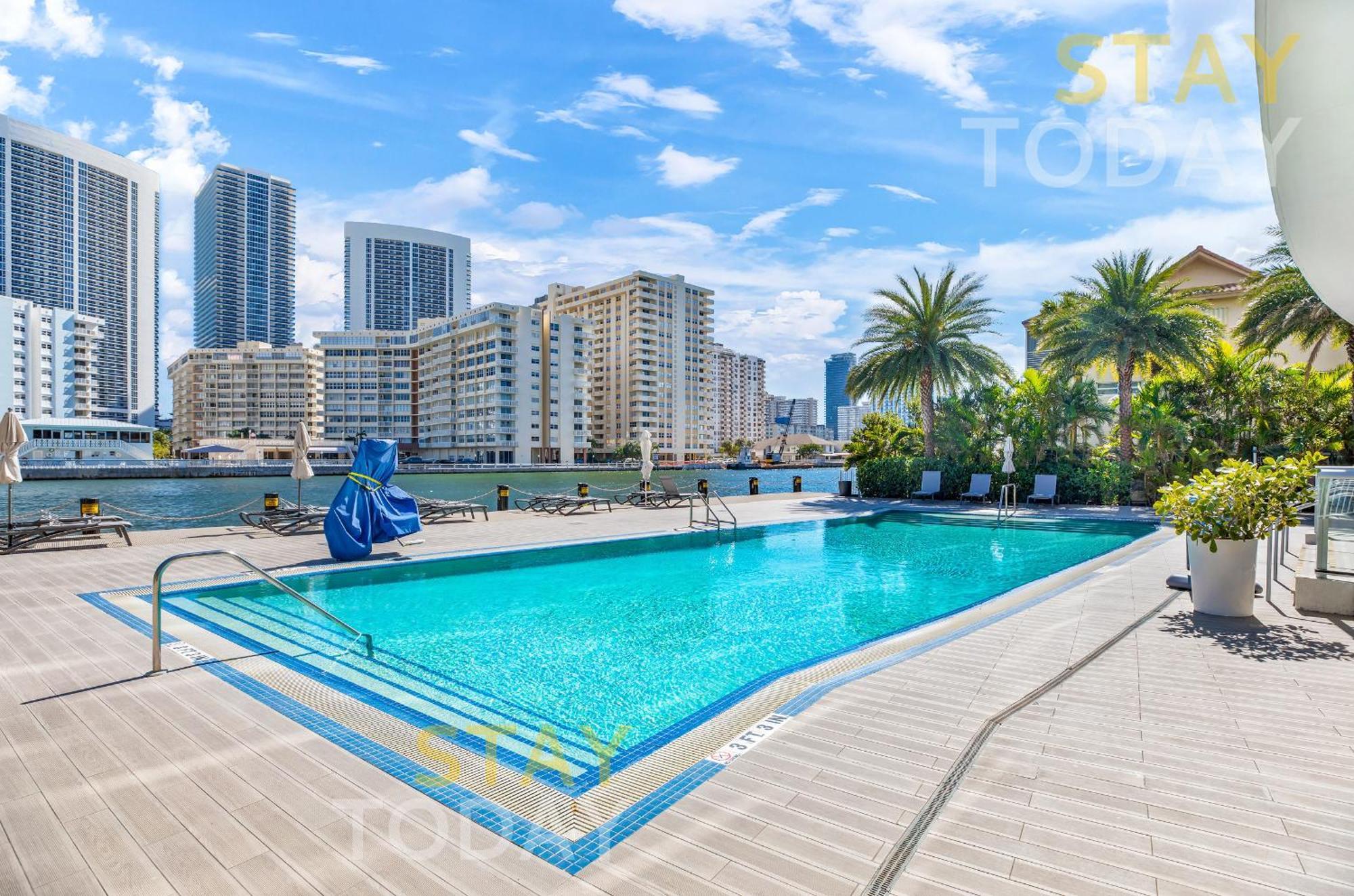 Resort-Style Living With Direct Ocean Views - 3Br Beauty Халландейл-Бич Экстерьер фото